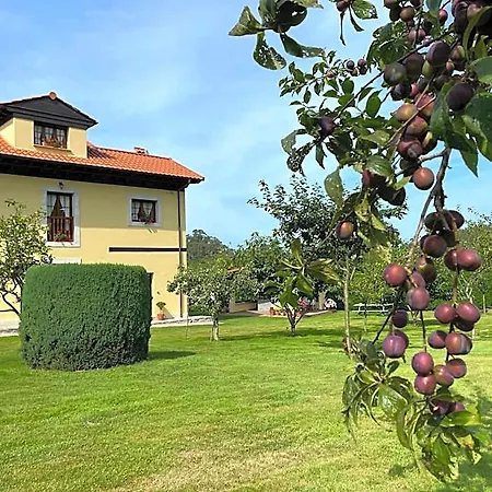 Отель Casa De Aldea El Frade Рибадеселья