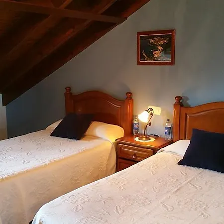 Casa De Aldea El Frade リバデセリャ