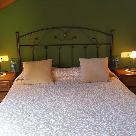 Casa De Aldea El Frade 2*