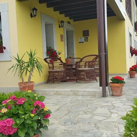 Casa De Aldea El Frade 2*