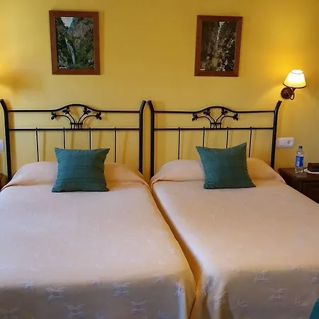 Casa De Aldea El Frade ホテル リバデセリャ